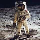 Edwin Aldrin, az Apollo–11 űrhajósa a Holdon