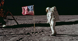 Edwin Aldrin, az Apollo–11 űrhajósa a Holdon